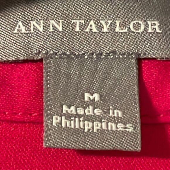 Ann Taylor fitted cotton spandex rich cool red blouse w collar & buttons M - Picture 13 of 15
